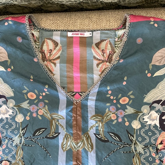Johnny Was Aran Georgia Silk top - Picture 7 of 10